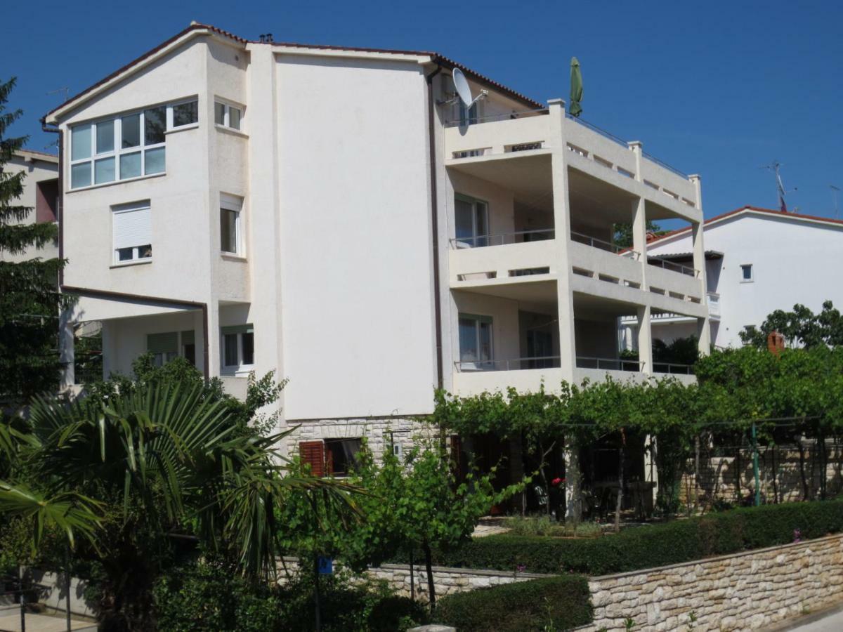 Apartment Petrinic V Pula Extérieur photo