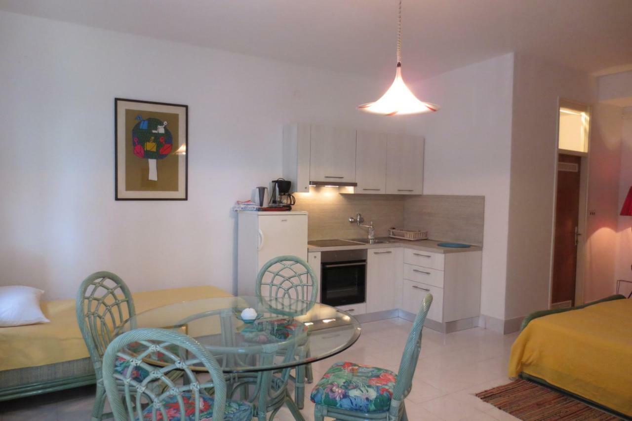 Apartment Petrinic V Pula Extérieur photo